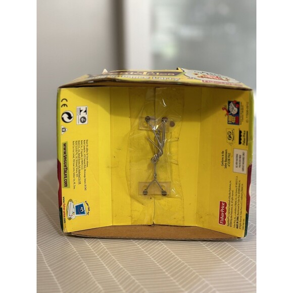 Vintage Veggie Tales Fisher Price Sing N Dance Larry Toy 2000 READ - Picture 5 of 6